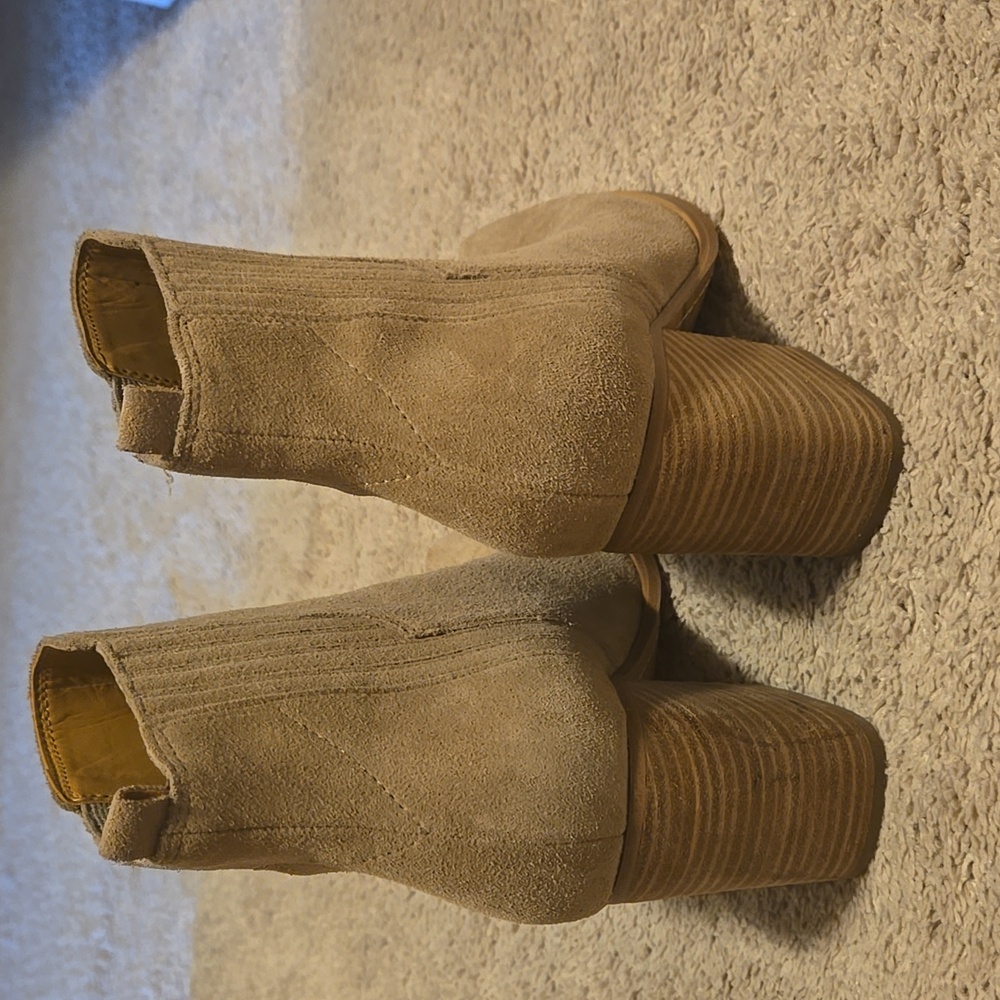 Marc Fisher suede Oshay booties - Picture 3 of 6